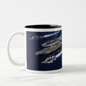 Schiffe der Abraham Lincoln Carrier Strike Group Zweifarbige Tasse (Links)