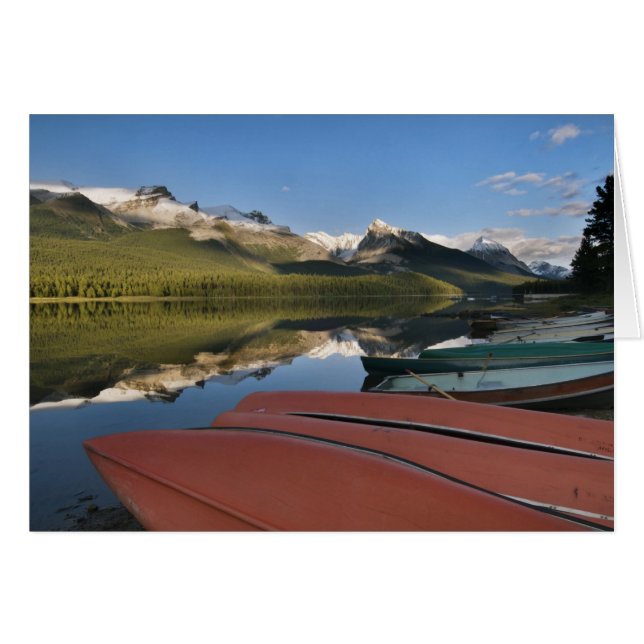Schiffe, die am See Maligne geparkt sind, (Vorderseite (Horizontal))
