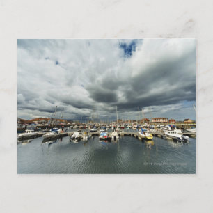 Schiffe im Hafen Postkarte
