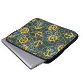 Schiffsanker-Ruder und Seil mit Rose Laptopschutzhülle (Vorne Knopf)