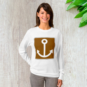 Schiffssymbol Braunes Marina-Schild T-Shirt