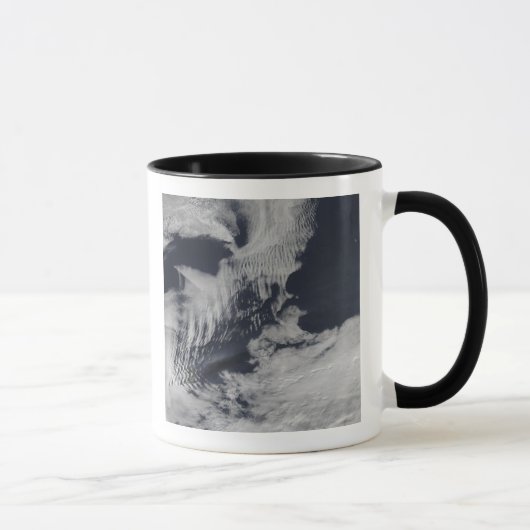 Schiffswellenförmige Wolken im Südindischen Ozean Tasse (Rechts)