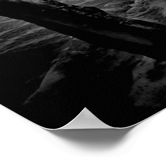 Schiffswrack in dramatischer Seefröte Poster (Ecke)