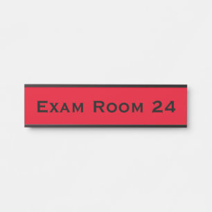 Schild an der Tür zum Untersuchungszimmer des Kard