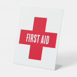 Schild des Bodens - Erste Hilfe - Rotes Kreuz