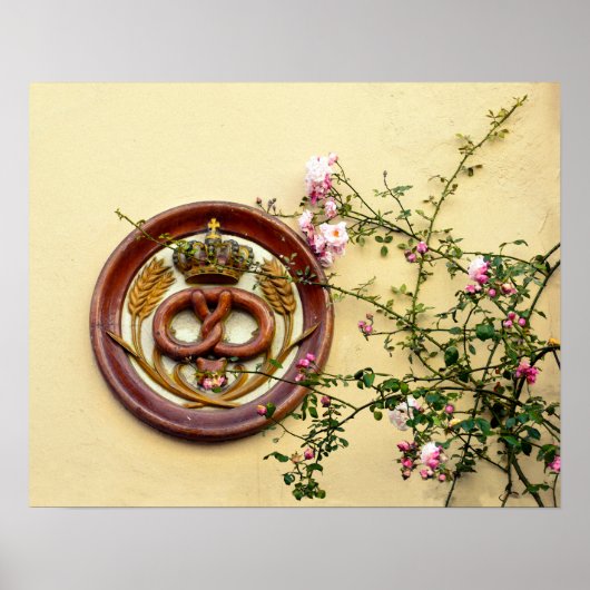 Schild und Rose der Kronen (Vorne)