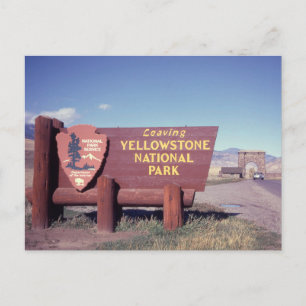 Schild zum Verlassen des Yellowstone-Nationalparks Postkarte