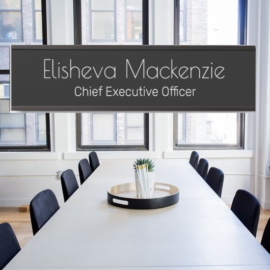 Schilder für die schwarze und weiße Bürotür Name P