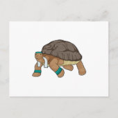 Schildkröte als Runner mit Handtuch Postkarte (Vorderseite)