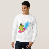 Schildkröte als Surfer mit Surfboard Sweatshirt (Vorne ganz)