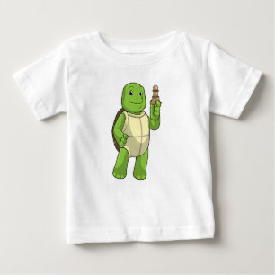 Schildkröte am Schach mit Schachstück gepaart Baby T-shirt