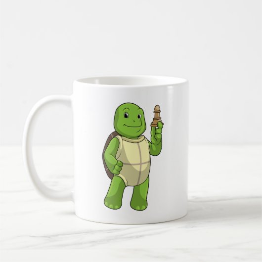 Schildkröte beim Schachspiel mit Schachfigur Bauer Kaffeetasse (Links)