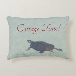 Schildkröte mit blauem Wasser Dekokissen