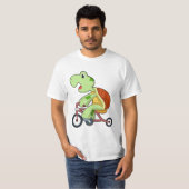 Schildkröte mit Fahrrad T-Shirt (Vorne ganz)