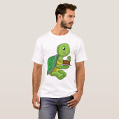 Schildkröte mit Kuchen T-Shirt (Vorne ganz)