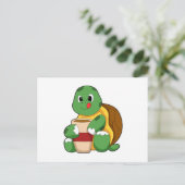 Schildkröte mit Tasse Kaffee Postkarte (Stehend Vorderseite)