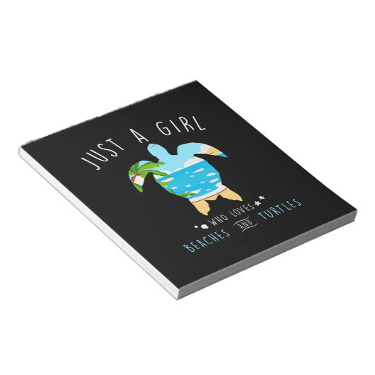 Schildkröte nur ein Mädchen, das Lieben Strand und Notizblock (angewinkelt)