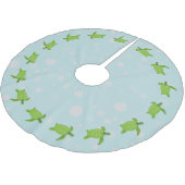 Schildkröten im Grünen auf hellblauem Boden Polyester Weihnachtsbaumdecke (Schrägansicht)