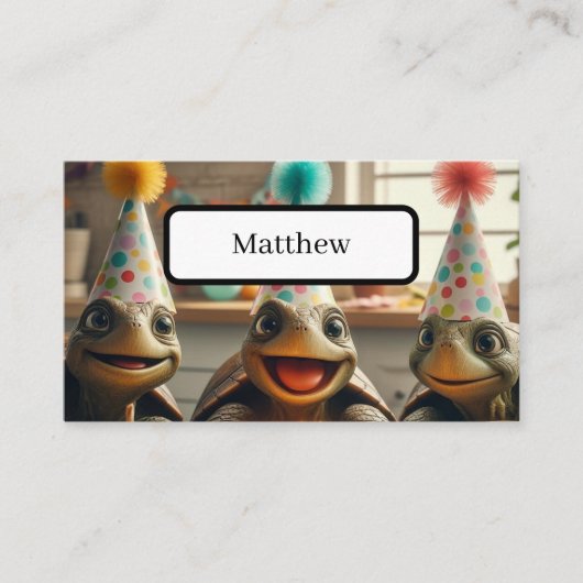 Schildkröten mit Geburtstagskuchen und Hüten Platzkarte (Vorderseite)