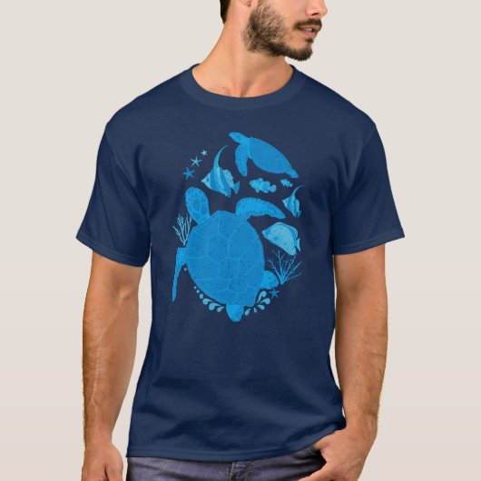 Schildkröten schwimmen unter Wasser mit Fischen T-Shirt (Vorderseite)