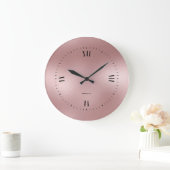 Schimmerndes Rose-Gold-Hintergrundmonogramm Große Wanduhr (Zuhause)