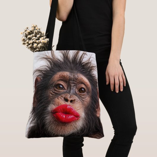 Schimpanse mit rotem Lippenstift Tasche (Von Nahem)
