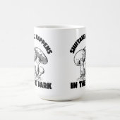 Schitake passiert im Dunkeln Kaffeetasse (Mittel)