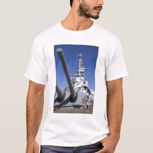 Schlachtschiff USS Alabama im Battleship Memorial T-Shirt