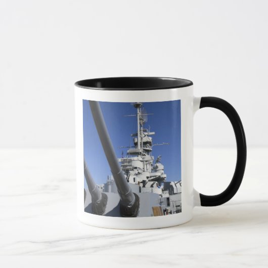 Schlachtschiff USSs Alabama am Tasse (Rechts)