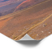 Schlackenkegel und Berge im Haleakala-Krater Poster (Ecke)