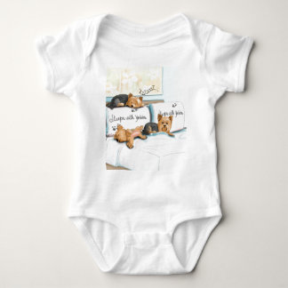 Schlaf mit Yorkies durch Catia Cho Baby Strampler