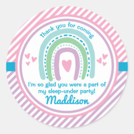 Schlaf unter halbem Schlaf über Regenbogen Runder Aufkleber