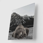 Schlafbär Rustikale Kabinendekoration Landschaft Quadratische Wanduhr (Winkel)