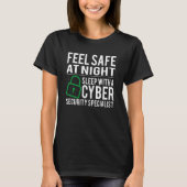 Schlafen mit einem Cyber-Security-Experten Hacker T-Shirt (Vorderseite)