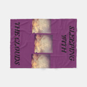 SCHLAFEN MIT WOLKEN-FLEECE-DECKE FLEECEDECKE (Vorderseite (Horizontal))