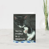 Schlafen Tuxedo Katze Leepover Party Einladung (Vorderseite)
