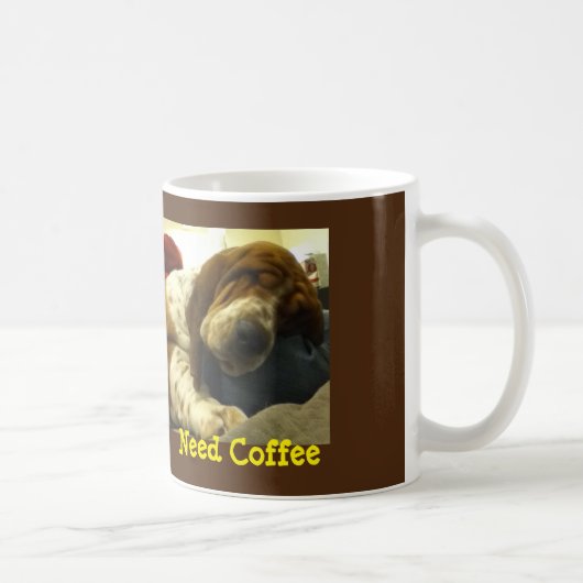 Schlafendachshund-Jagdhund auf "Bedarfs-Kaffee-" Kaffeetasse (Rechts)