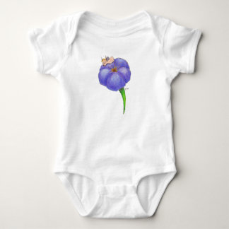 Schlafende Baby Fairy auf Morgenglorie Strampler