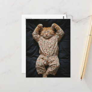 Schlafende Ginger-Kitty in Schlafanzug Postkarte