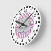 Schlafende graue Katze Gemustert Oval Large Clock Runde Wanduhr (Winkel)