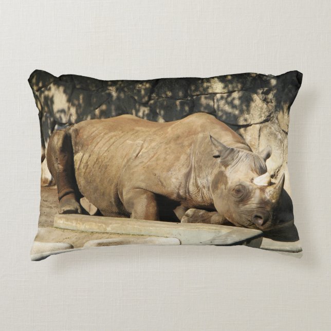 Schlafende Rhino Dekokissen (Vorderseite)