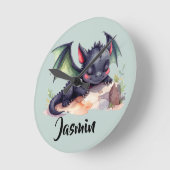 Schlafender Drache mit grünen Flügeln Runde Wanduhr (Winkel)