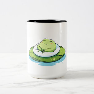 Schlafender Frosch auf Seerosenblatt Kawaii Design Zweifarbige Tasse