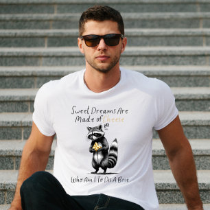 Schlafender Waschbär mit Käse – Lustiges Süßes Tie T-Shirt