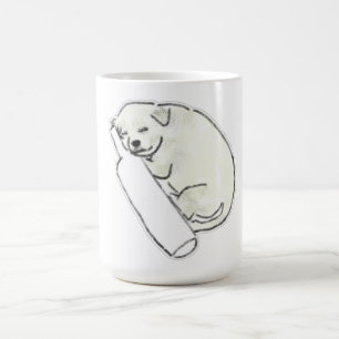 Schlafender weißer Welpe ruht auf Glasflasche Kaffeetasse