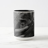 Schlafendes Gorilla-Primat Zweifarbige Tasse (Mittel)