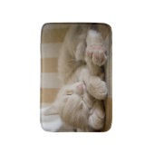 Schlafenkätzchen Badematte (Vorderseite Vertikal)