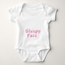 Schlafgesicht: Baby Strampler