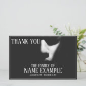 Schlafgesicht im Halbschatten (Stehend Vorderseite)