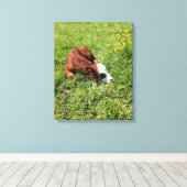 Schlafkalb Leinwanddruck (Insitu (Holzboden))